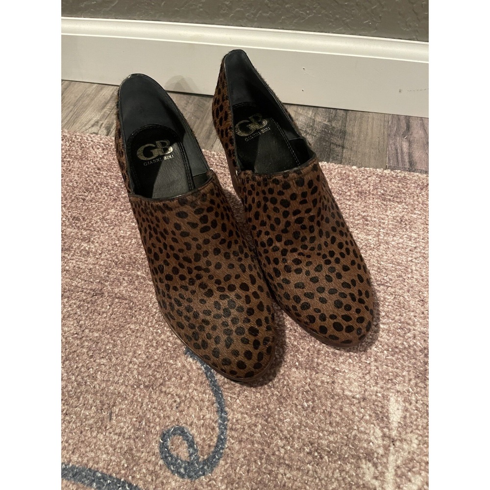 Gianni Bini  Drive In  Cheetah Print Dyed Calf Hair Ankle Booties Size 5.5